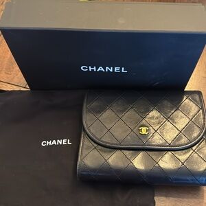 Chanel vintage crossbody
